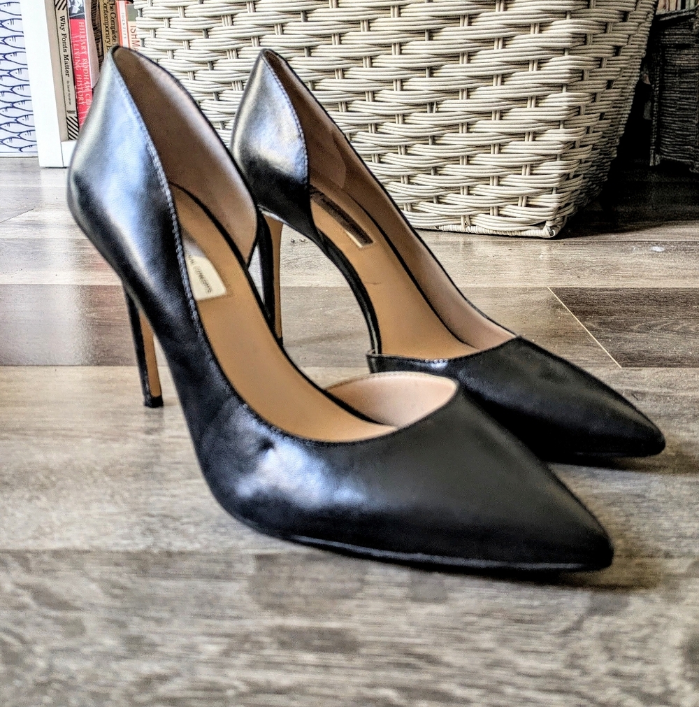 INC International Concepts Black Pointed Heels